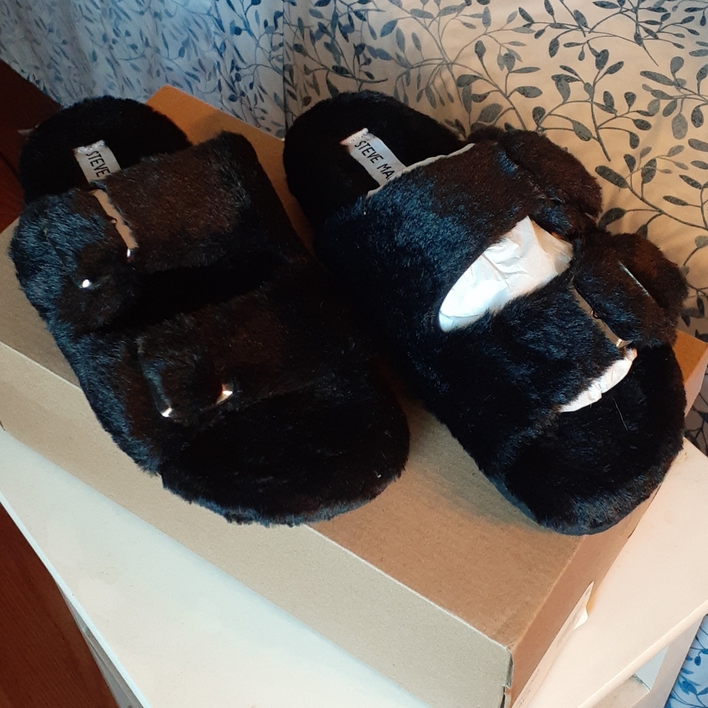 Around Slide Slippers
